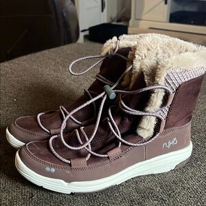 Ryka Boots with Fuzzy Lining and Suede Material Size 7.5